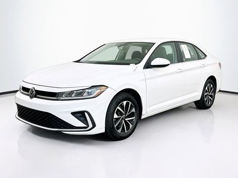 Used 2025 Volkswagen Jetta S FWD image 3