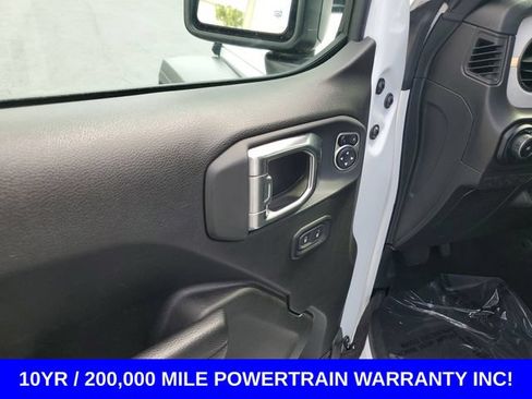 Used 2025 Jeep Wrangler Unlimited Sport AWD/4WD image 11