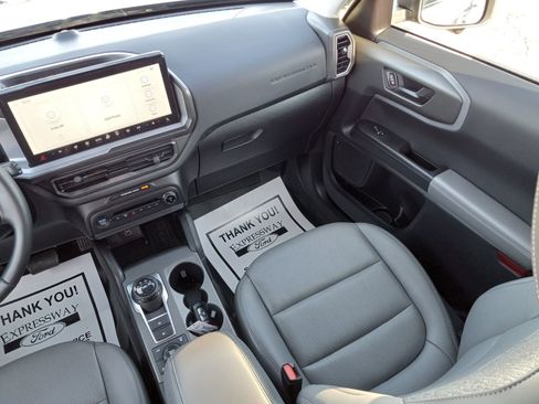 Used 2025 Ford Bronco Sport Badlands image 16