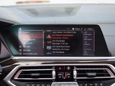 Used 2021 BMW X7 M50i AWD/4WD image 46