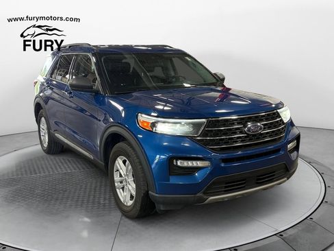Used 2022 Ford Explorer XLT AWD/4WD image 1