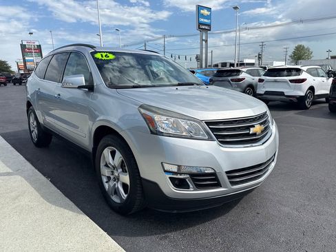 Used 2016 Chevrolet Traverse LTZ FWD image 8
