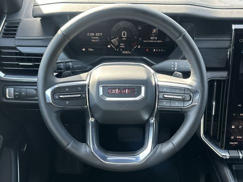 Used 2025 GMC Acadia Elevation image 19