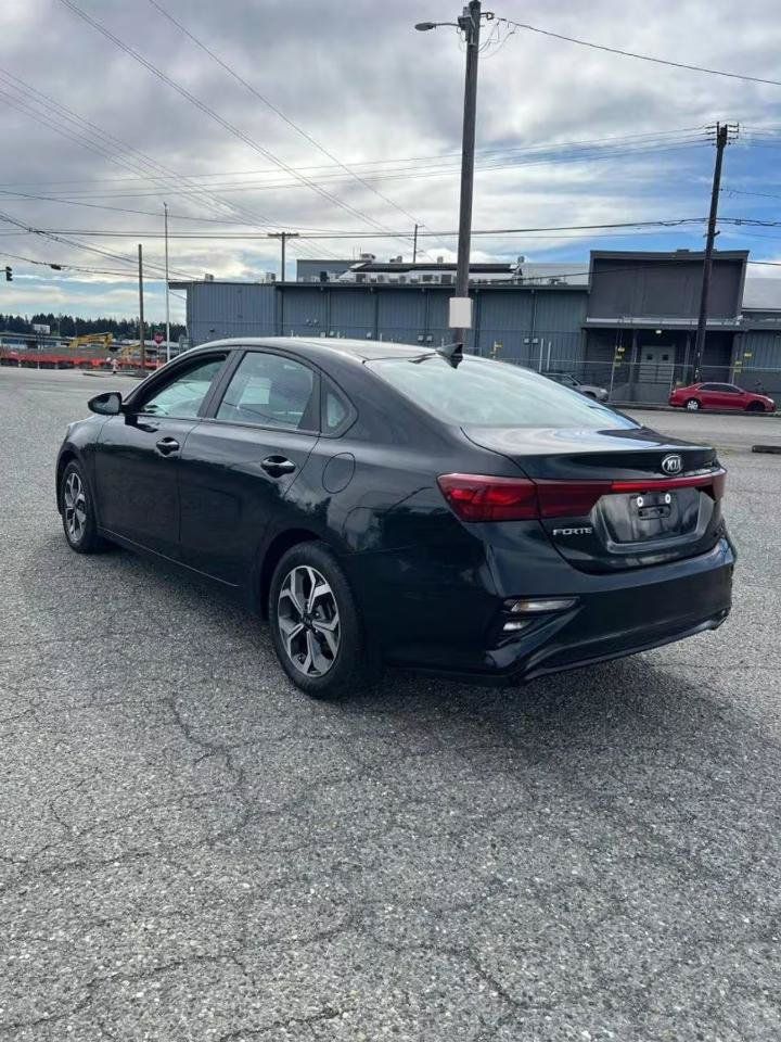 Used 2021 Kia Forte LXS FWD image 7