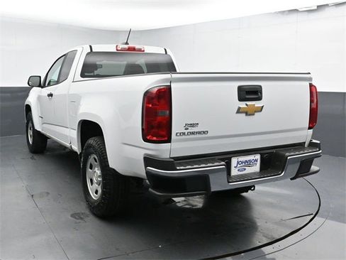 Used 2018 Chevrolet Colorado W/T image 11