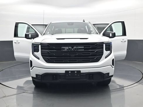 Certified 2025 GMC Sierra 1500 Elevation w/ Elevation Premium Package AWD/4WD image 31