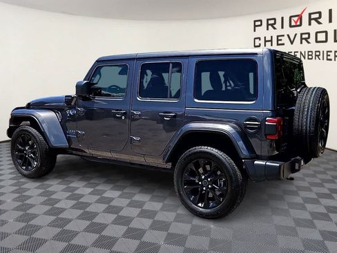 Used 2025 Jeep Wrangler Unlimited Sahara w/ Safety Group AWD/4WD image 6