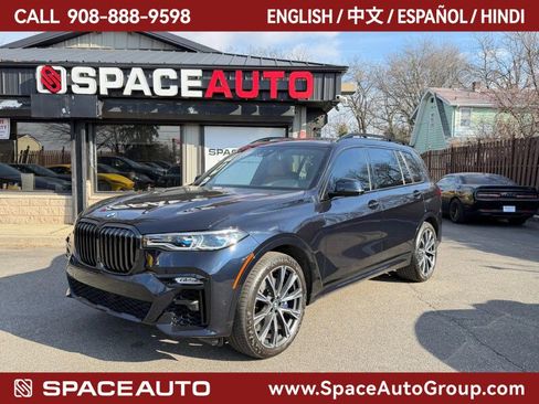 Used 2022 BMW X7 M50i w/ Executive Package image 1