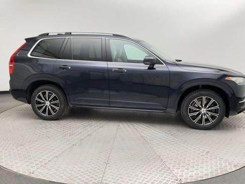 Used 2016 Volvo XC90 T5 Momentum image 9
