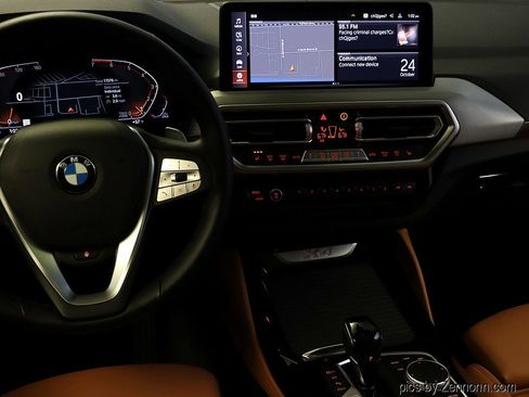 Certified 2024 BMW X4 xDrive30i w/ Premium Package image 16