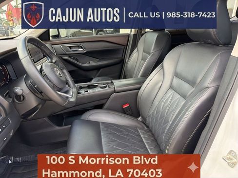 Used 2023 Nissan Rogue Platinum w/ Platinum Premium Package AWD/4WD image 12