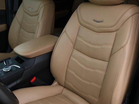 Used 2024 Cadillac XT6 Sport w/ Platinum Package image 19