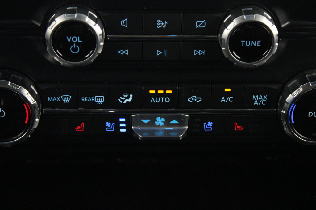 Used 2022 Ford F150 Lariat w/ Max Trailer Tow Package AWD/4WD image 29