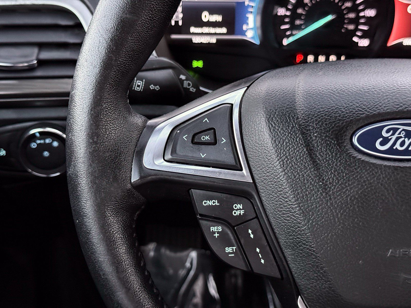 Used 2018 Ford Fusion SE w/ Equipment Group 602A FWD image 26