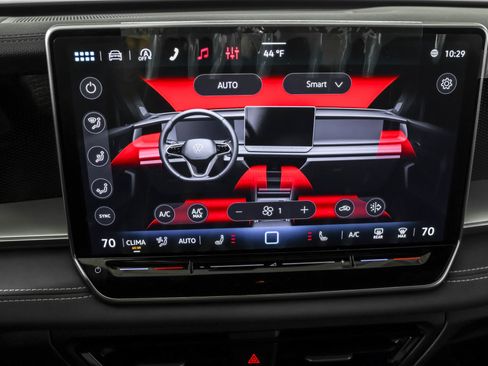 New 2026 Volkswagen Tiguan SE R-Line AWD/4WD image 28