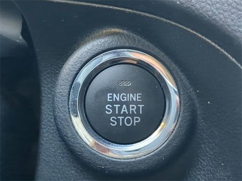 Used 2020 Subaru Crosstrek 2.0i Limited w/ Moonroof Package w/Navigation image 27