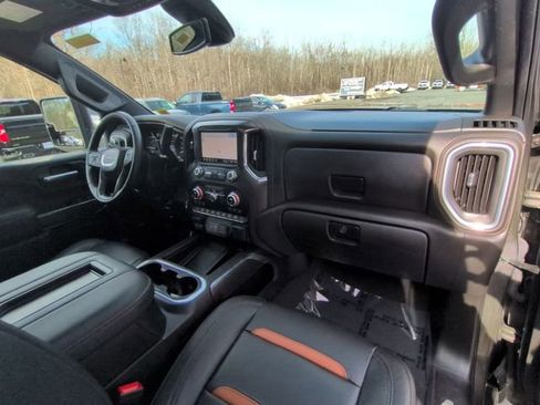Used 2022 GMC Sierra 2500 AT4 w/ AT4 Preferred Package image 30