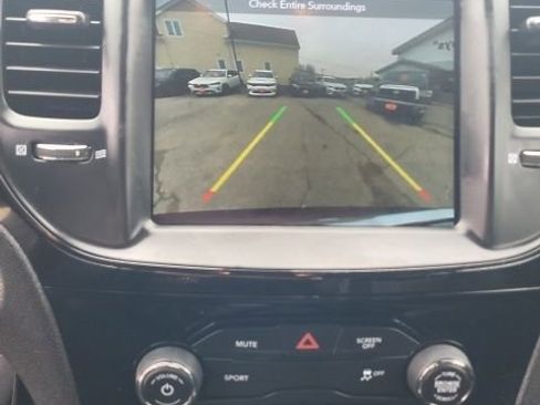 Used 2019 Chrysler 300 S image 2