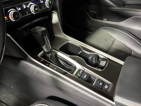 Used 2021 Honda Accord Sport image 24