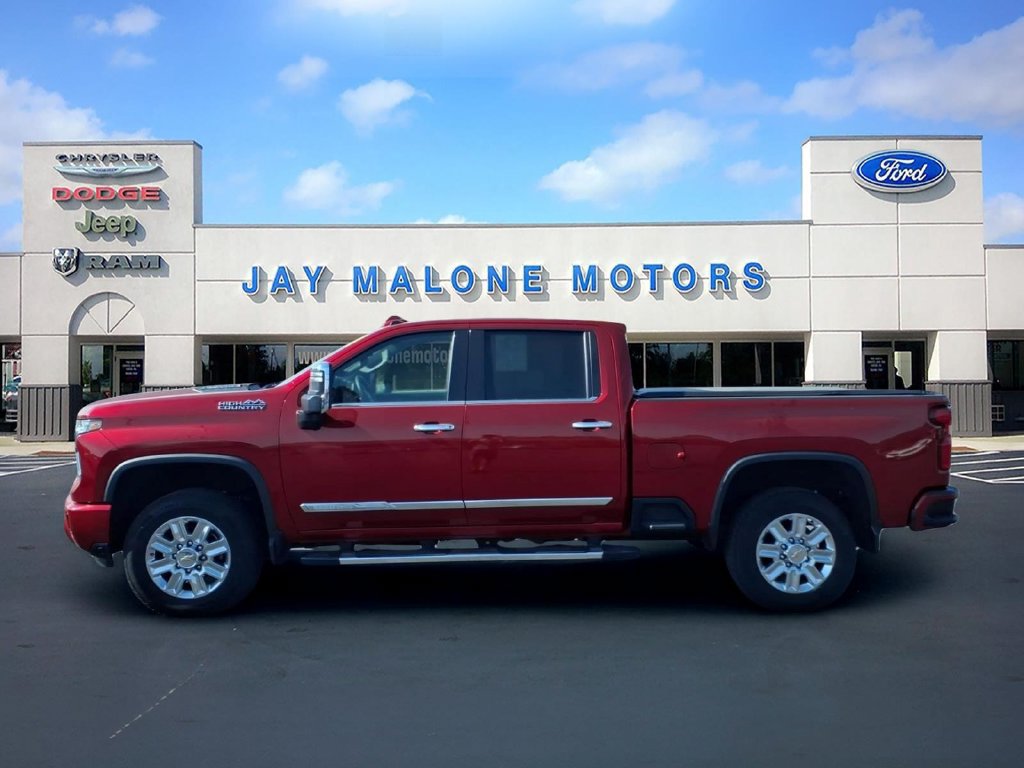 Used 2024 Chevrolet Silverado 3500 High Country w/ High Country Premium Package AWD/4WD image 7