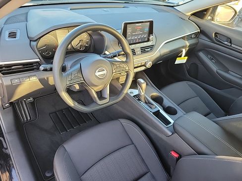 New 2025 Nissan Altima 2.5 S image 10