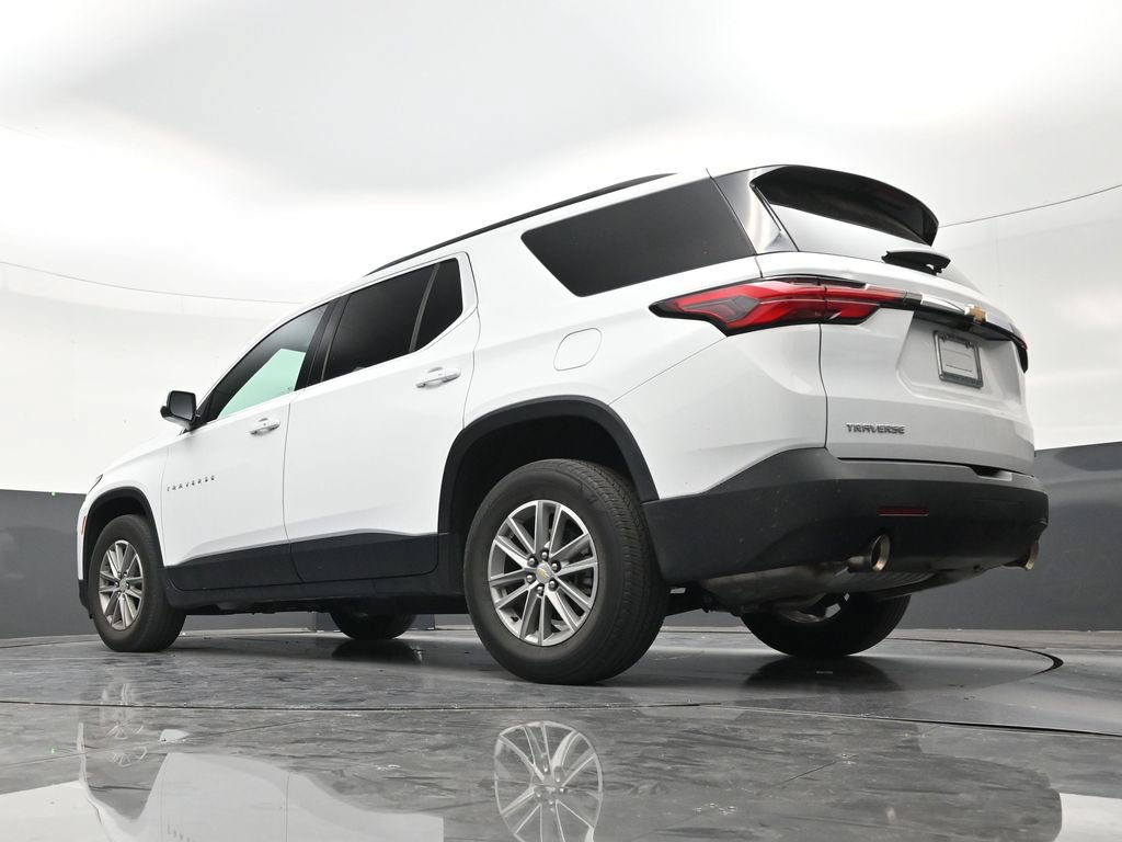 Used 2023 Chevrolet Traverse LT FWD image 19