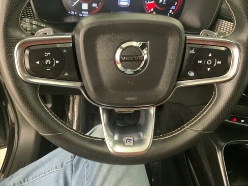 Used 2020 Volvo XC40 T5 R-Design image 20