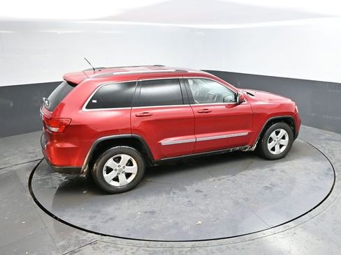 Used 2011 Jeep Grand Cherokee Laredo image 31