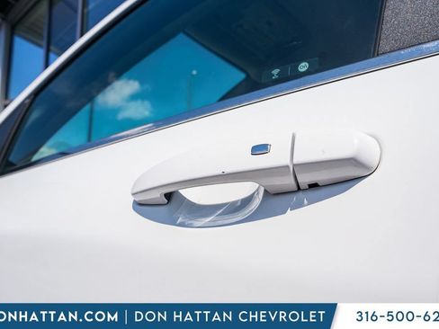 Used 2024 Chevrolet Equinox LT FWD image 41