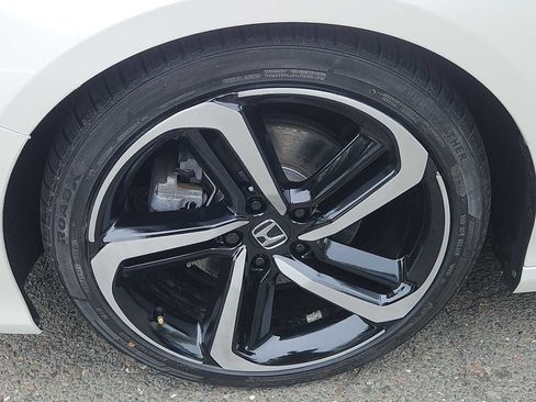 Used 2019 Honda Accord Sport image 7