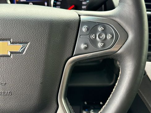Used 2015 Chevrolet Suburban LTZ image 18