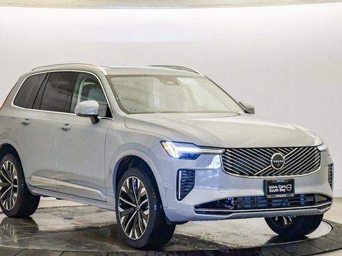 New 2026 Volvo XC90 B6 Ultra w/ Protection Package AWD/4WD image 6