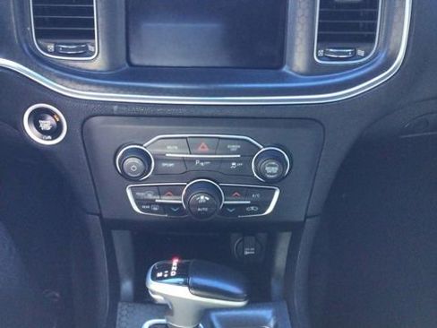 Certified 2018 Dodge Charger R/T image 28