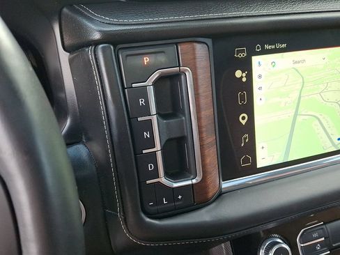 Used 2023 GMC Yukon XL Denali Ultimate AWD/4WD image 18