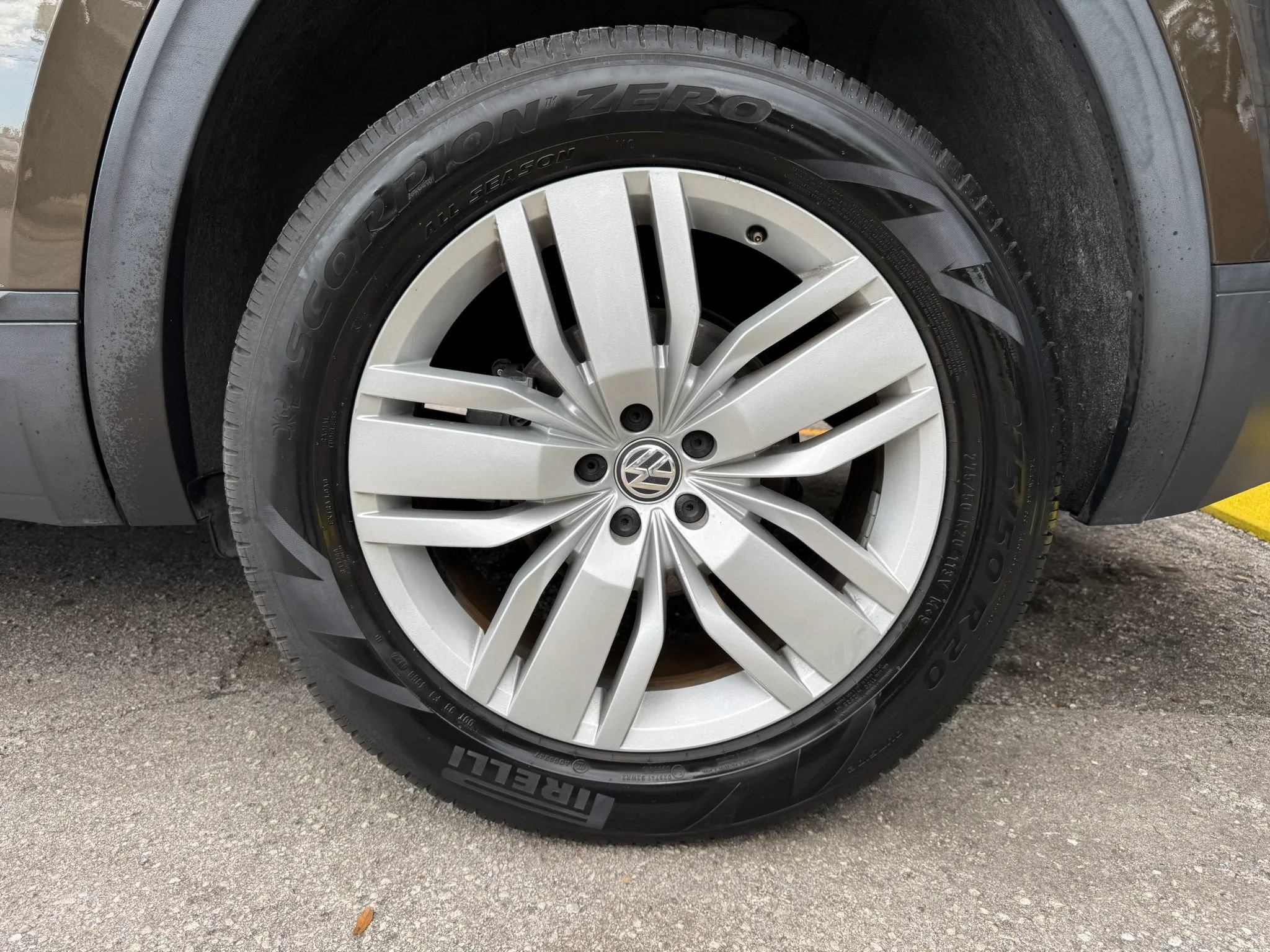 Used 2019 Volkswagen Atlas SE w/ Panoramic Sunroof Package FWD image 21