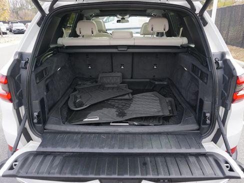 Used 2020 BMW X5 xDrive40i w/ Executive Package image 18