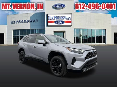 Used 2024 Toyota RAV4 SE w/ Weather Package AWD/4WD image 4