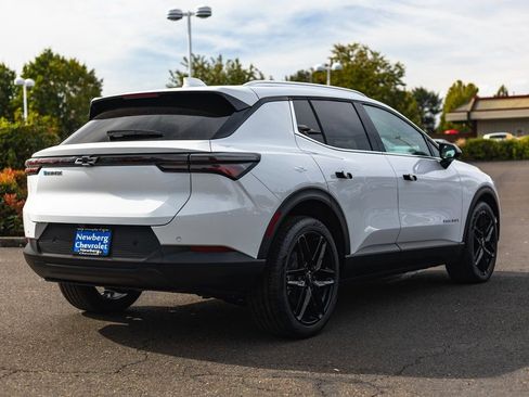 New 2026 Chevrolet Equinox EV LT w/ LPO, Blackout Package image 21