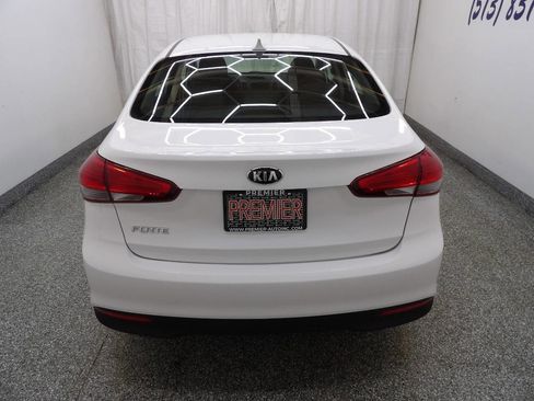 Used 2017 Kia Forte LX FWD image 5