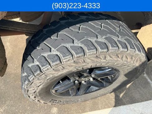 Used 2019 Chevrolet Silverado 1500 Custom Trail Boss w/ Custom Convenience Package AWD/4WD image 8