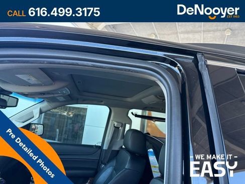 Used 2019 Chevrolet Tahoe Premier AWD/4WD image 16