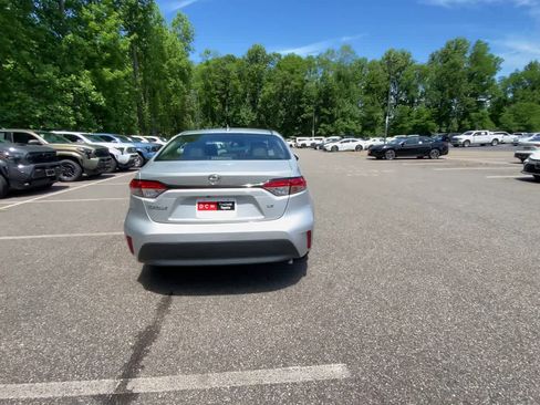 Used 2024 Toyota Corolla LE FWD image 11