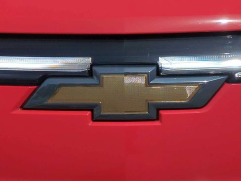Used 2026 Chevrolet Silverado EV LT image 8