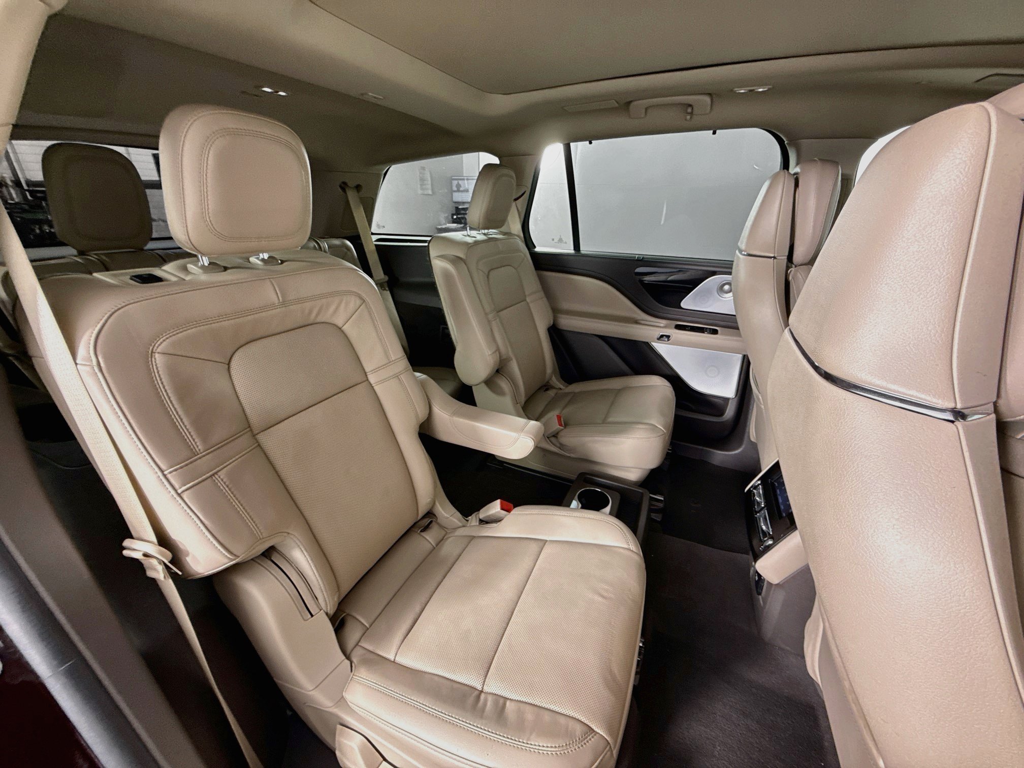 Used 2022 Lincoln Aviator Reserve w/ Equipment Group 201A AWD/4WD image 28