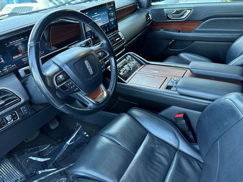 Certified 2023 Lincoln Navigator L Reserve AWD/4WD image 10