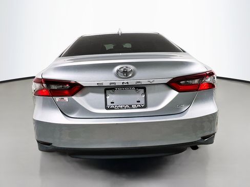 Used 2022 Toyota Camry LE FWD image 6
