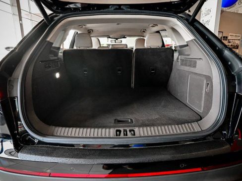 Used 2021 Lincoln Nautilus FWD w/ Equipment Group 101A image 24