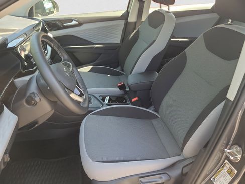 Used 2023 Volkswagen Taos S w/ Driver Assistance Package image 11