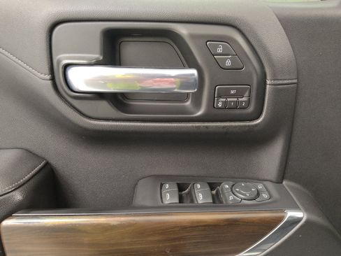 Used 2019 GMC Sierra 1500 SLT w/ SLT Premium Plus Package AWD/4WD image 27