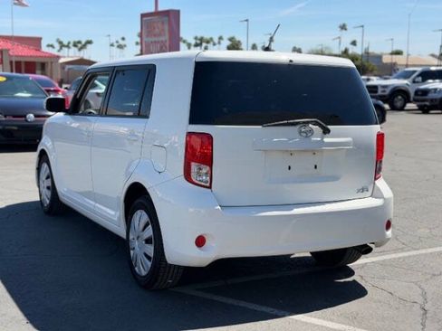 Used 2012 Scion xB FWD image 5